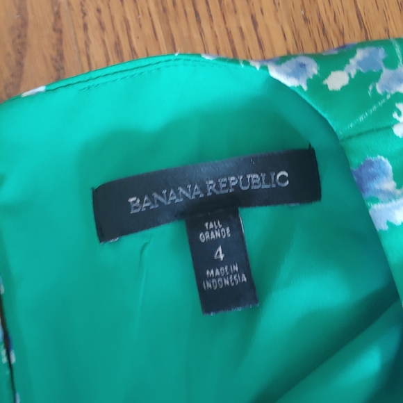 NWOT Banana Republic Floral Print Dress, 4 tall - Picture 3 of 8